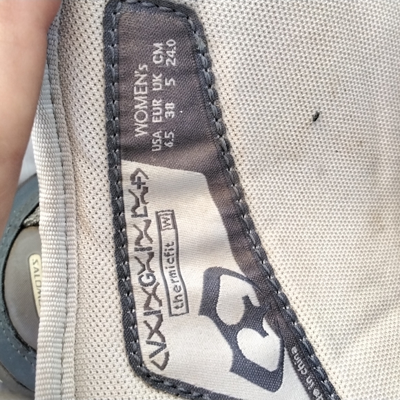 Salomon Thermicfit womens 6.5 US Snowboard boots - Picture 4 of 4